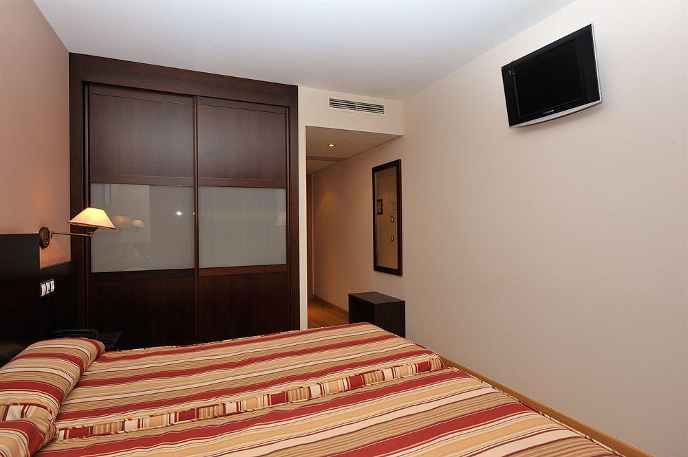 Hotel Castro Real Oviedo Exterior photo
