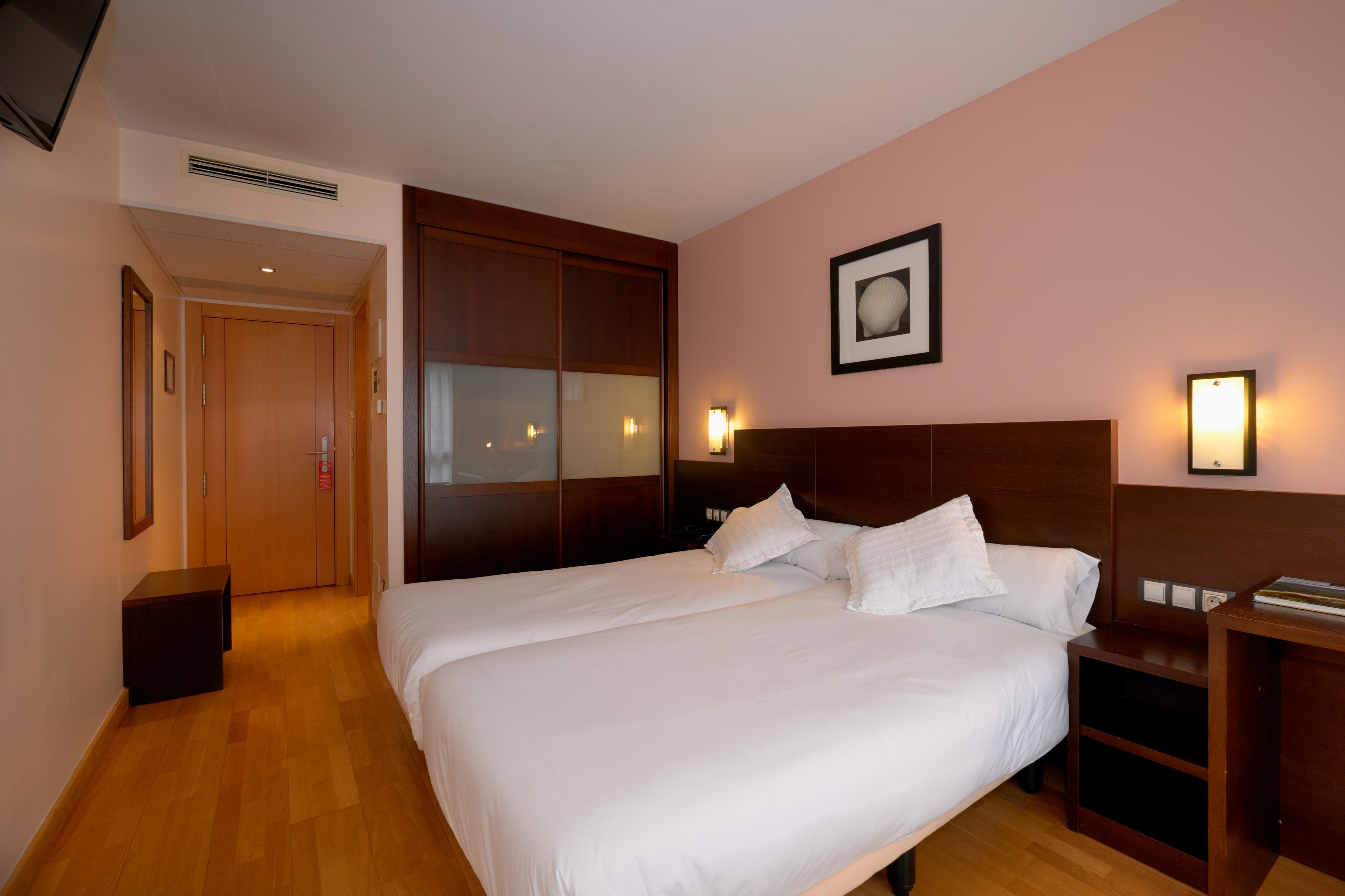 Hotel Castro Real Oviedo Exterior photo
