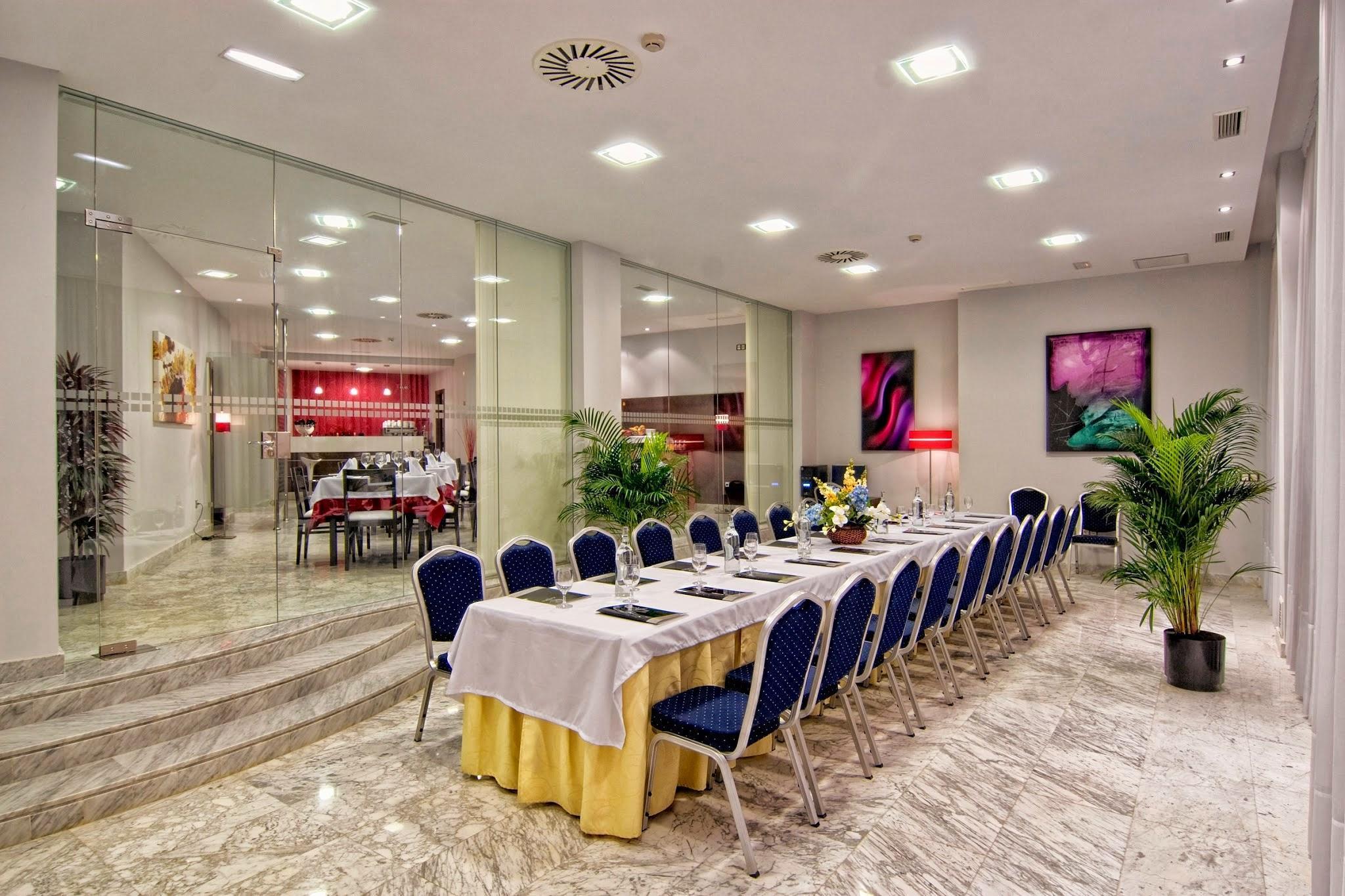 Hotel Castro Real Oviedo Business photo
